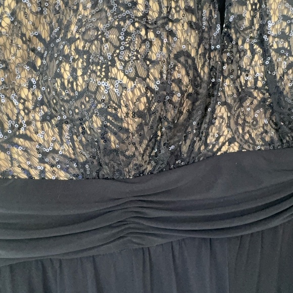 Elegant navy Lace Maxi Dress - Picture 5 of 8